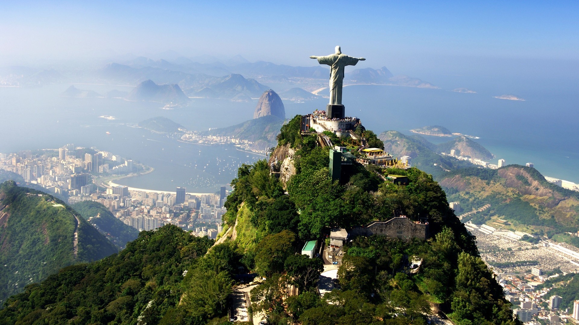 Découvrez la ville de Rio de Janeiro et sa statue du Christ Rédempteur au Brésil