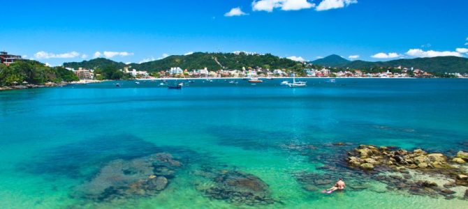 Bombinhas, l’unique péninsule du sud du Brésil Bombinhas, l’unique péninsule du sud du Brésil