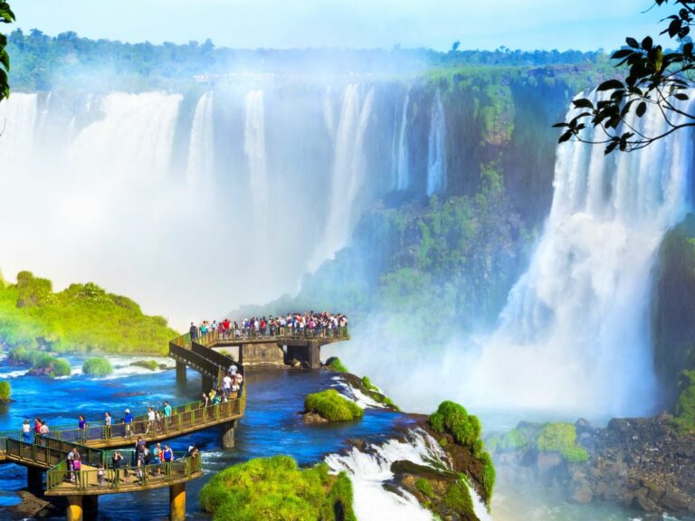 4 lieux incontournables à visiter au Brésil en 2024: Découvrez ces destinations captivantes!